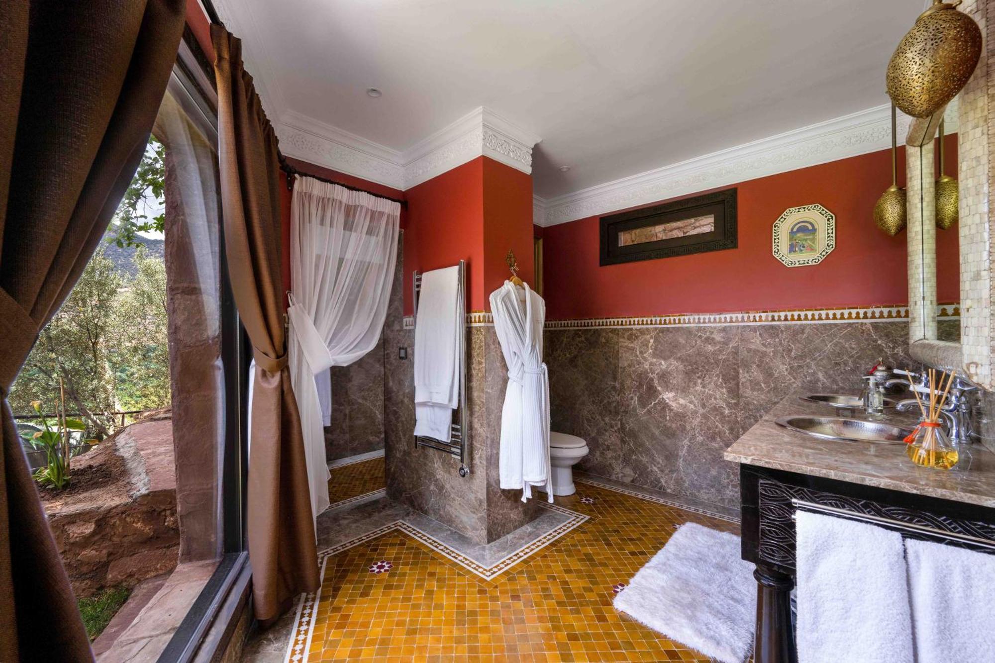 Kasbah Tamadot - Sir Richard Branson'S Moroccan Retreat Asni Luaran gambar